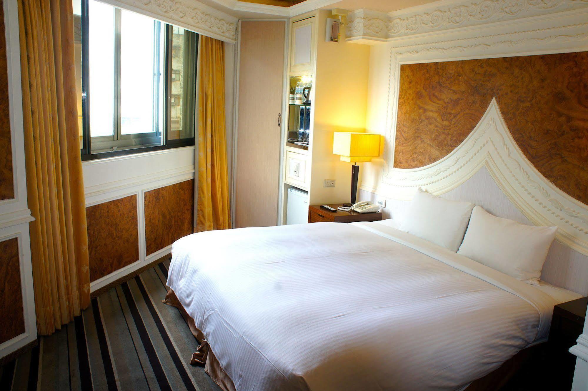 Finders Hotel Hualien Station Esterno foto