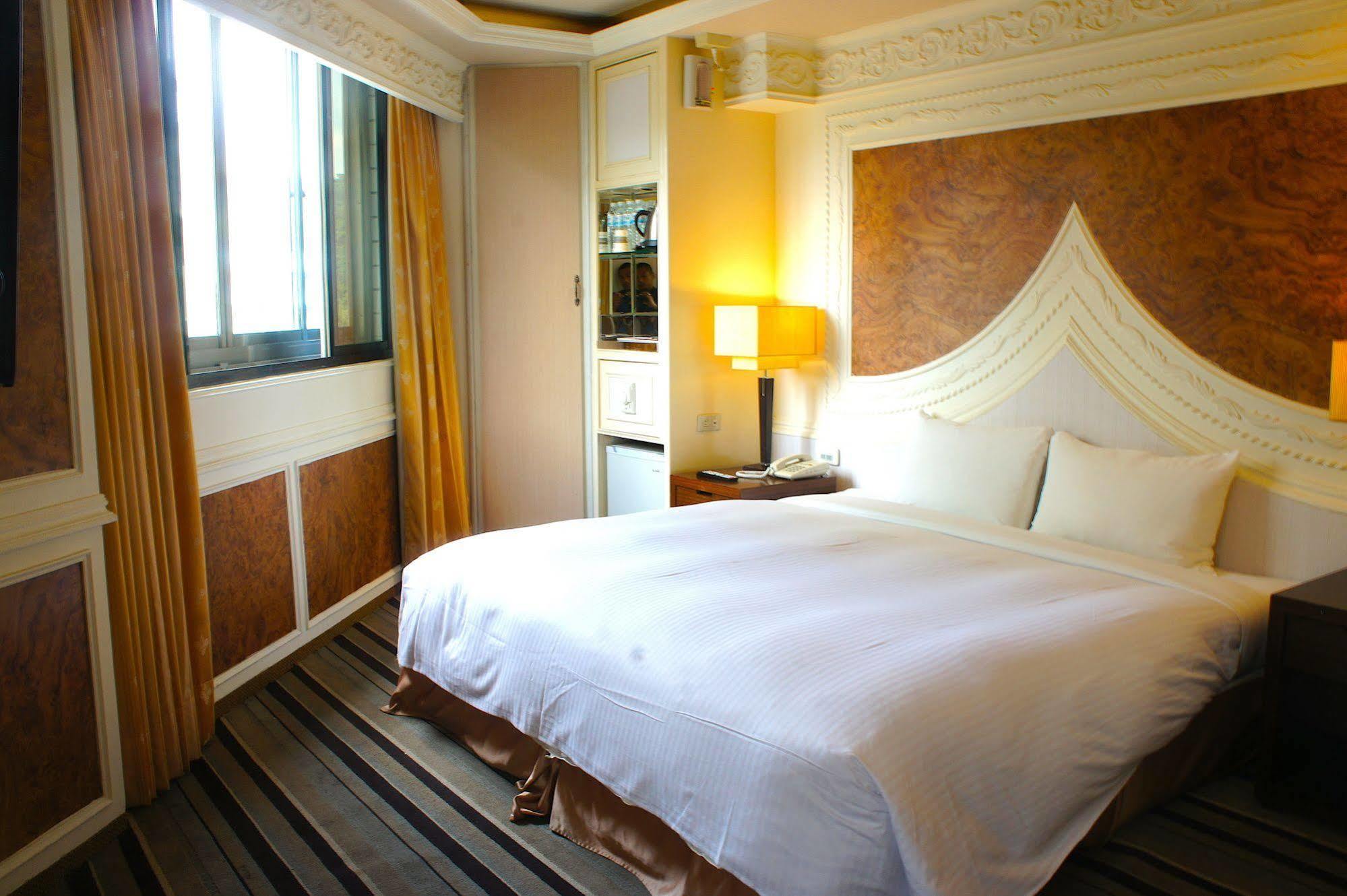 Finders Hotel Hualien Station Esterno foto
